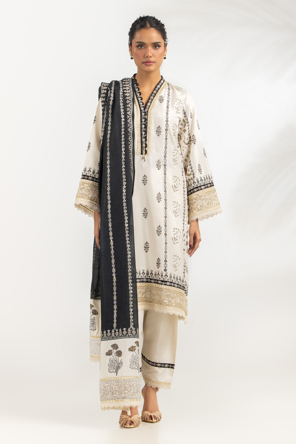 3PC Viscose Rawsilk Embroidered Suit