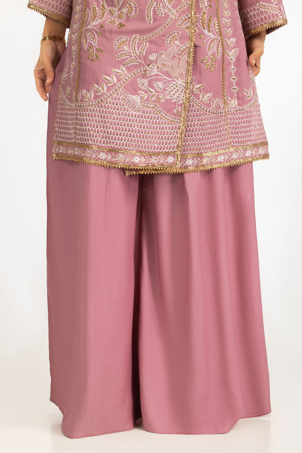 3Pc Viscose Rawsilk Embroidered Suit