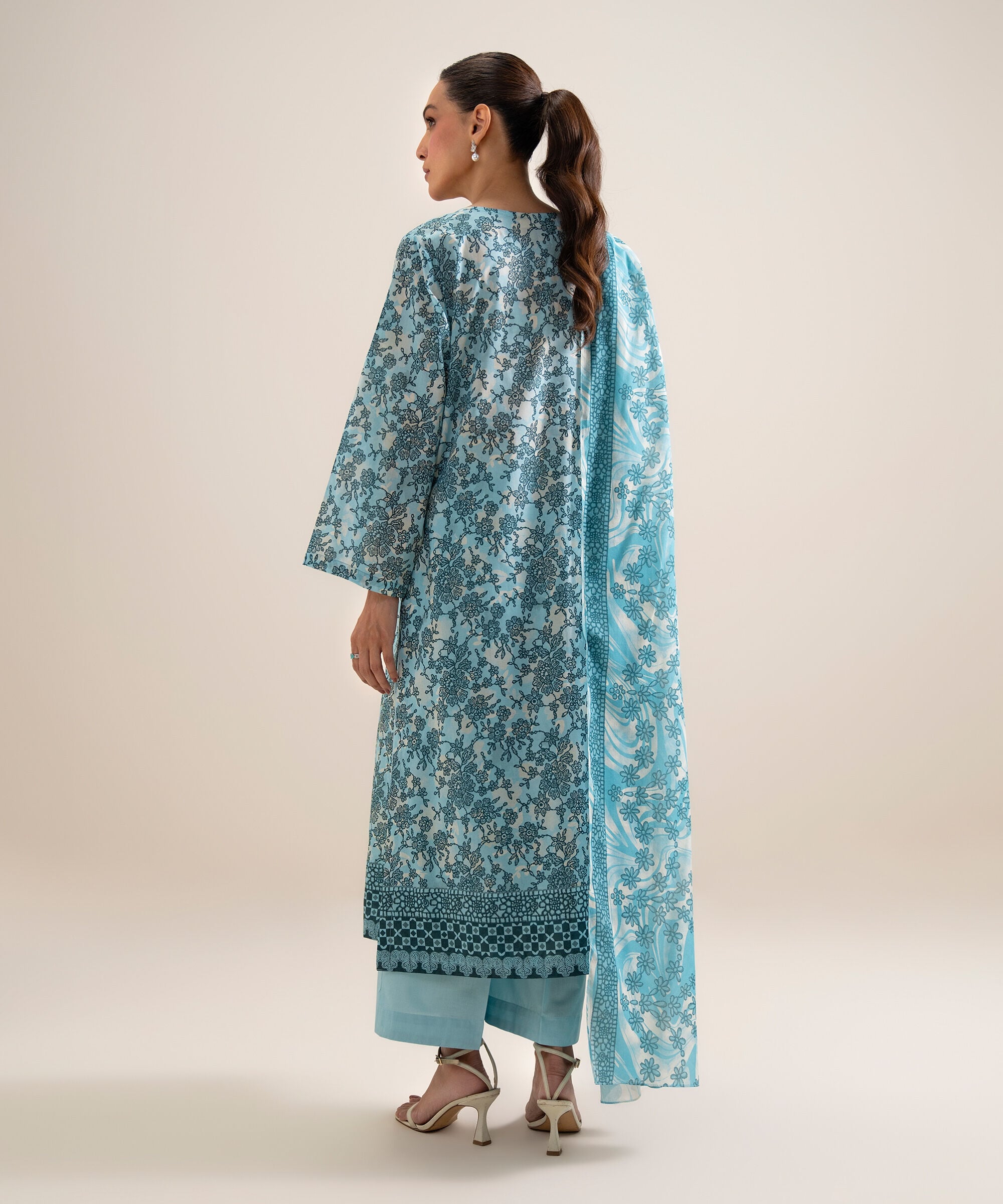 3 Piece - Embroidered Lawn Suit
