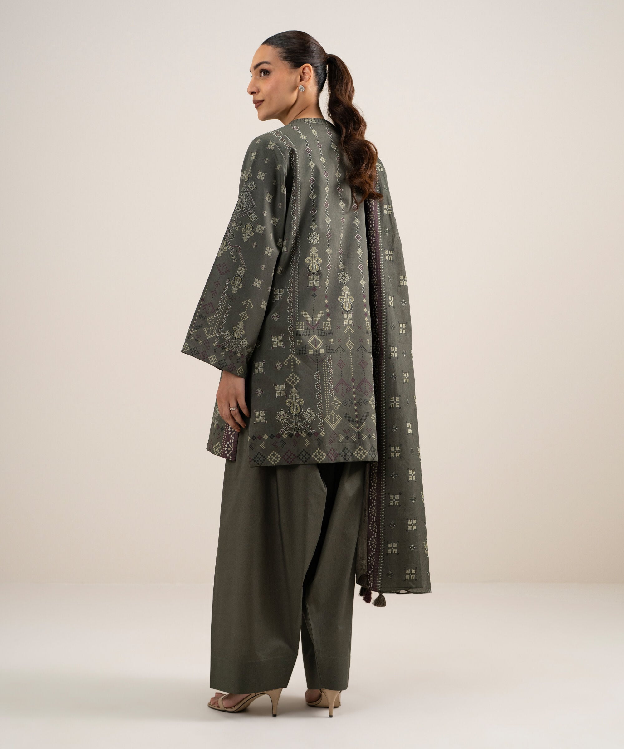 3 Piece - Printed Lawn Suit 3PDYS26V7103
