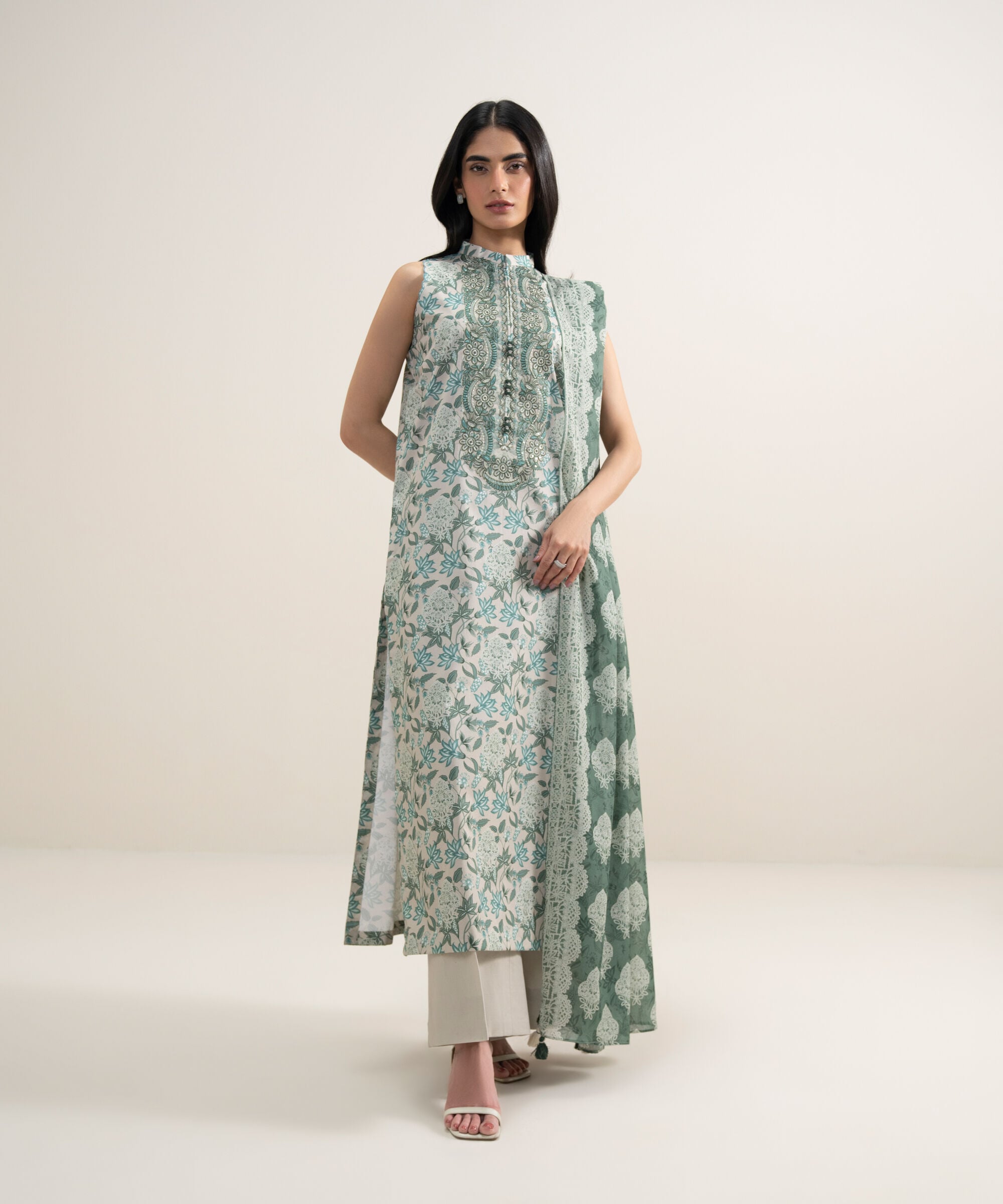 3 Piece - Embroidered Lawn Suit