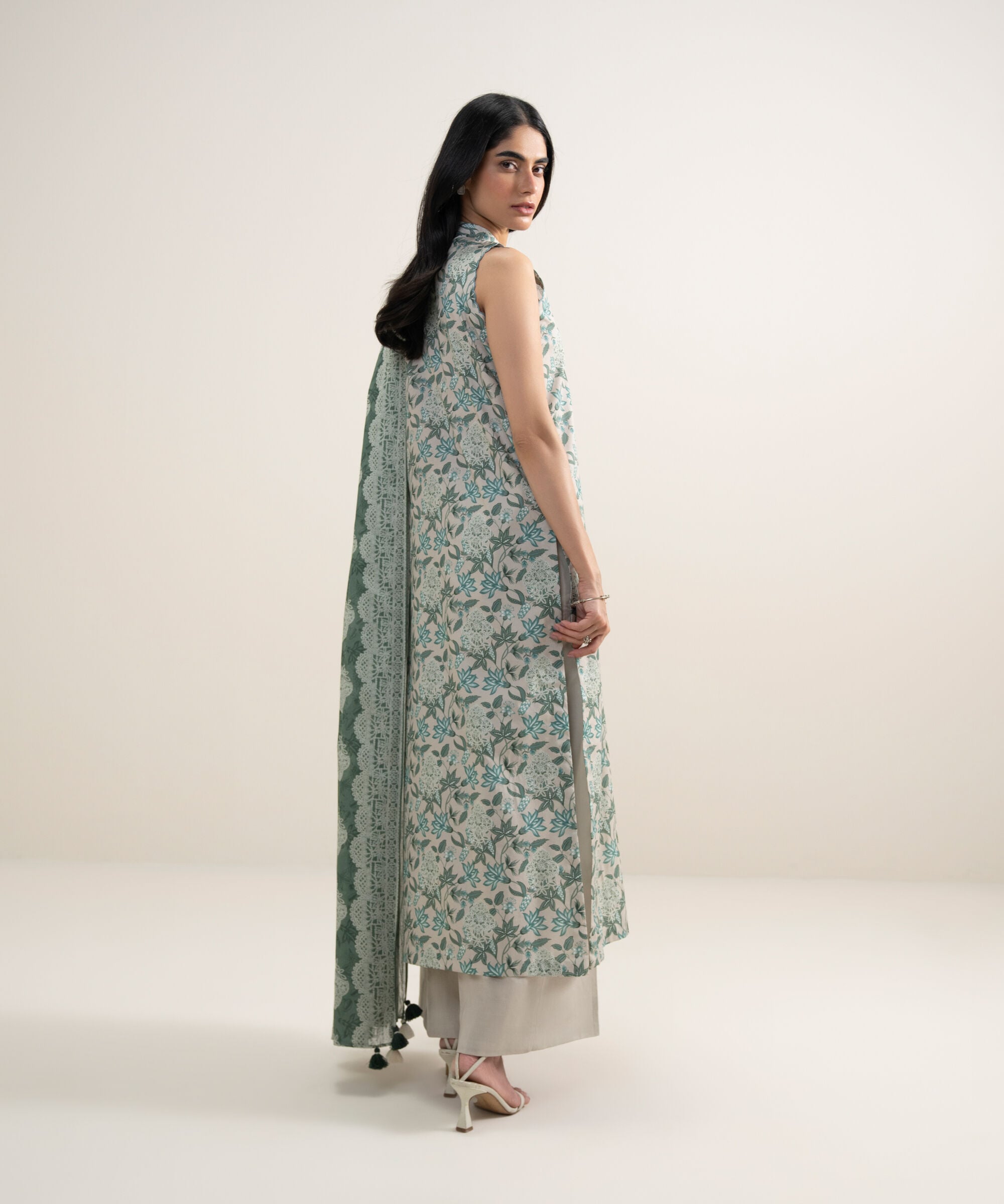 3 Piece - Embroidered Lawn Suit