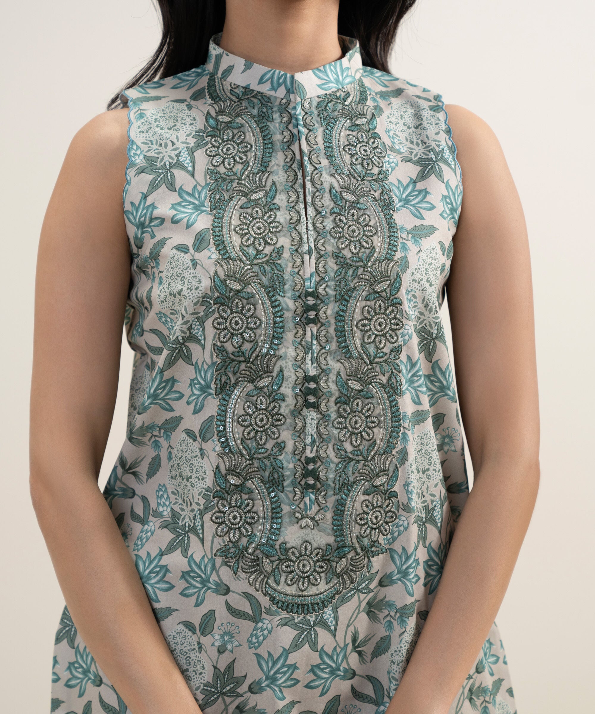 3 Piece - Embroidered Lawn Suit