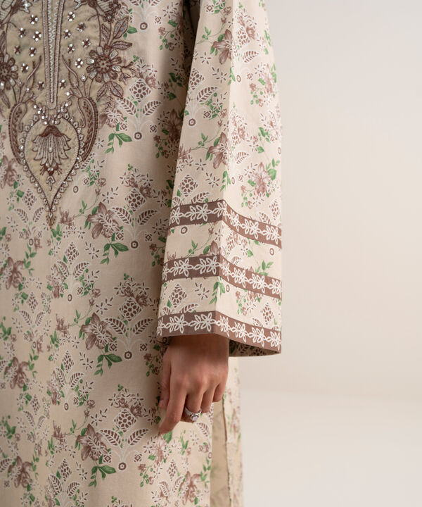 3 Piece - Embroidered Lawn Suit