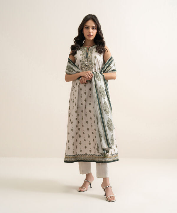 3 Piece - Embroidered Lawn Suit