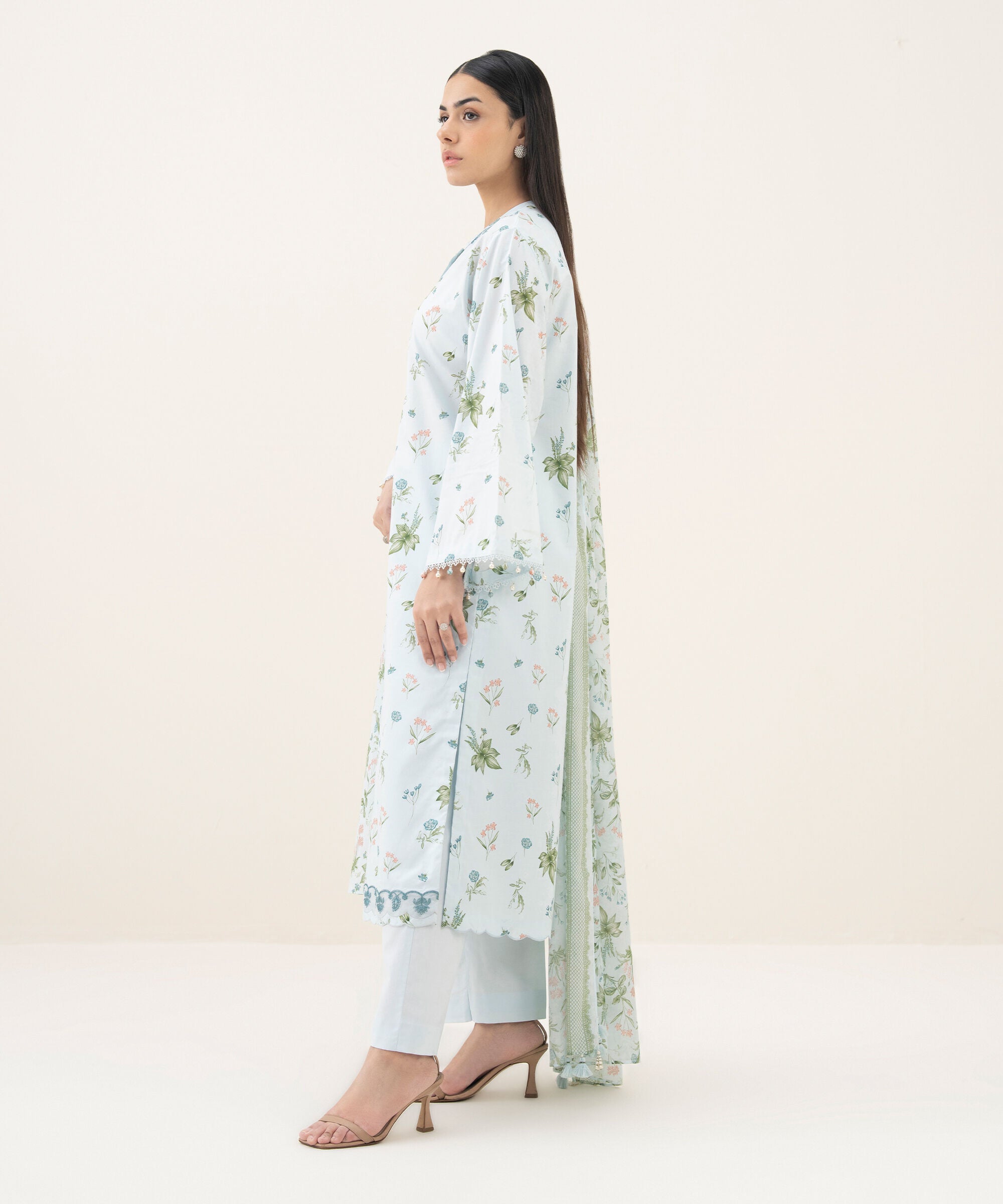 3 Piece - Embroidered Lawn Suit