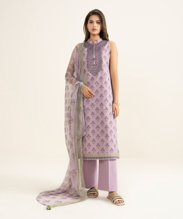 3 Piece - Embroidered Lawn Suit