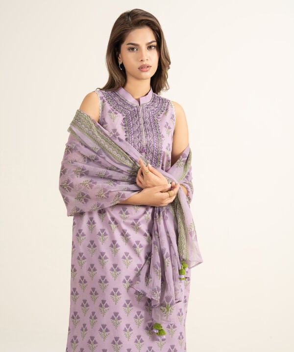 3 Piece - Embroidered Lawn Suit