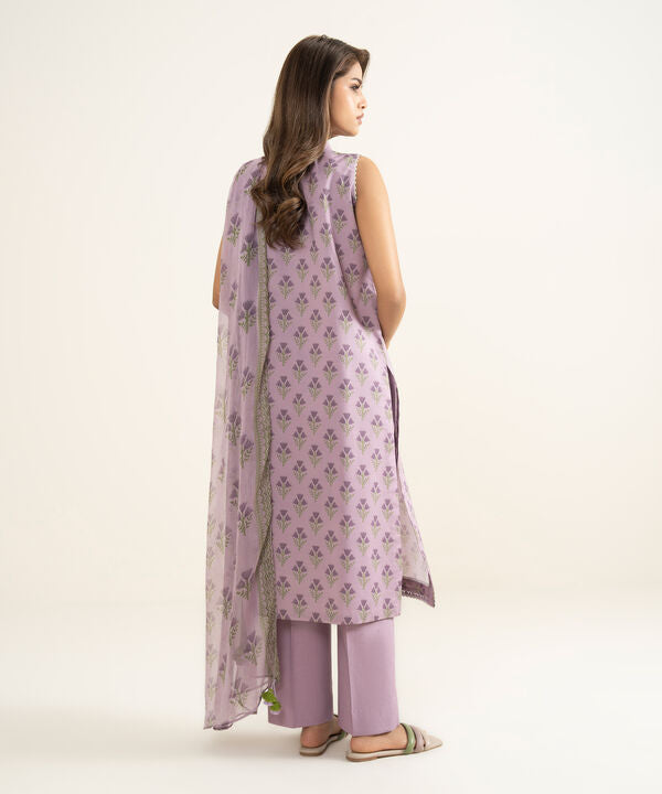3 Piece - Embroidered Lawn Suit