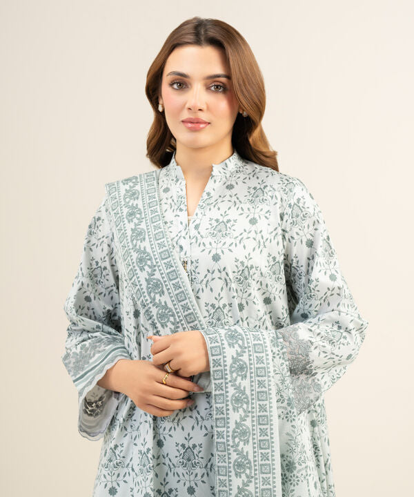 3 Piece - Embroidered Lawn Suit