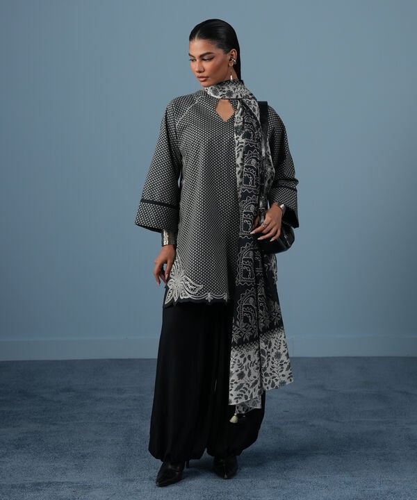 3 Piece - Embroidered Lawn Suit