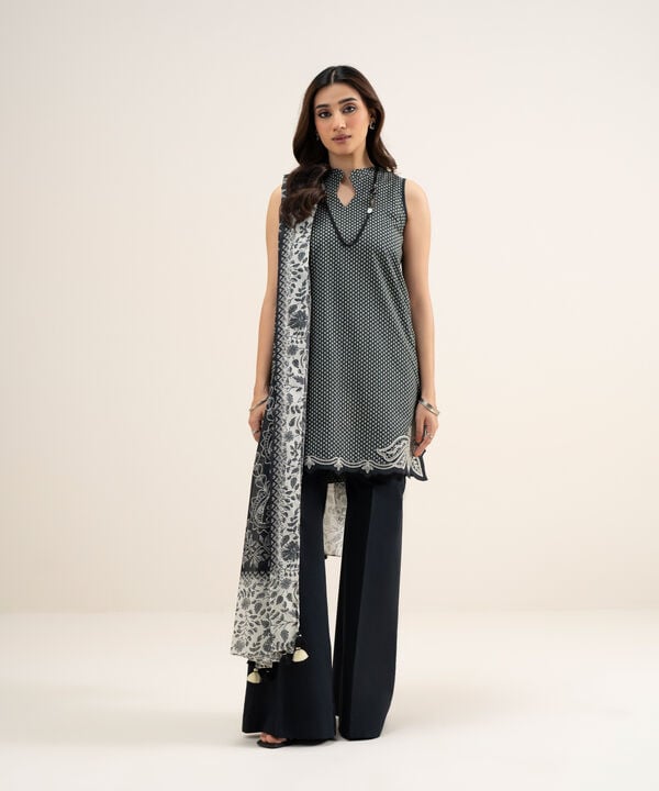 3 Piece - Embroidered Lawn Suit