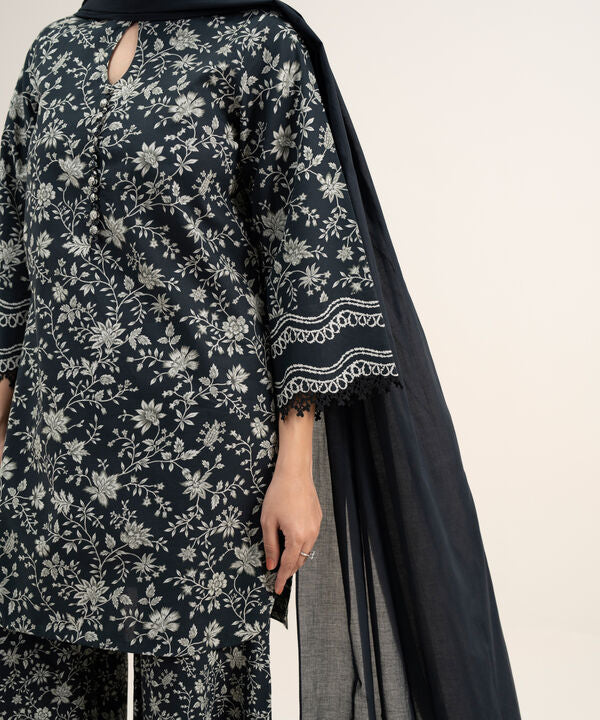3 Piece - Embroidered Lawn Suit