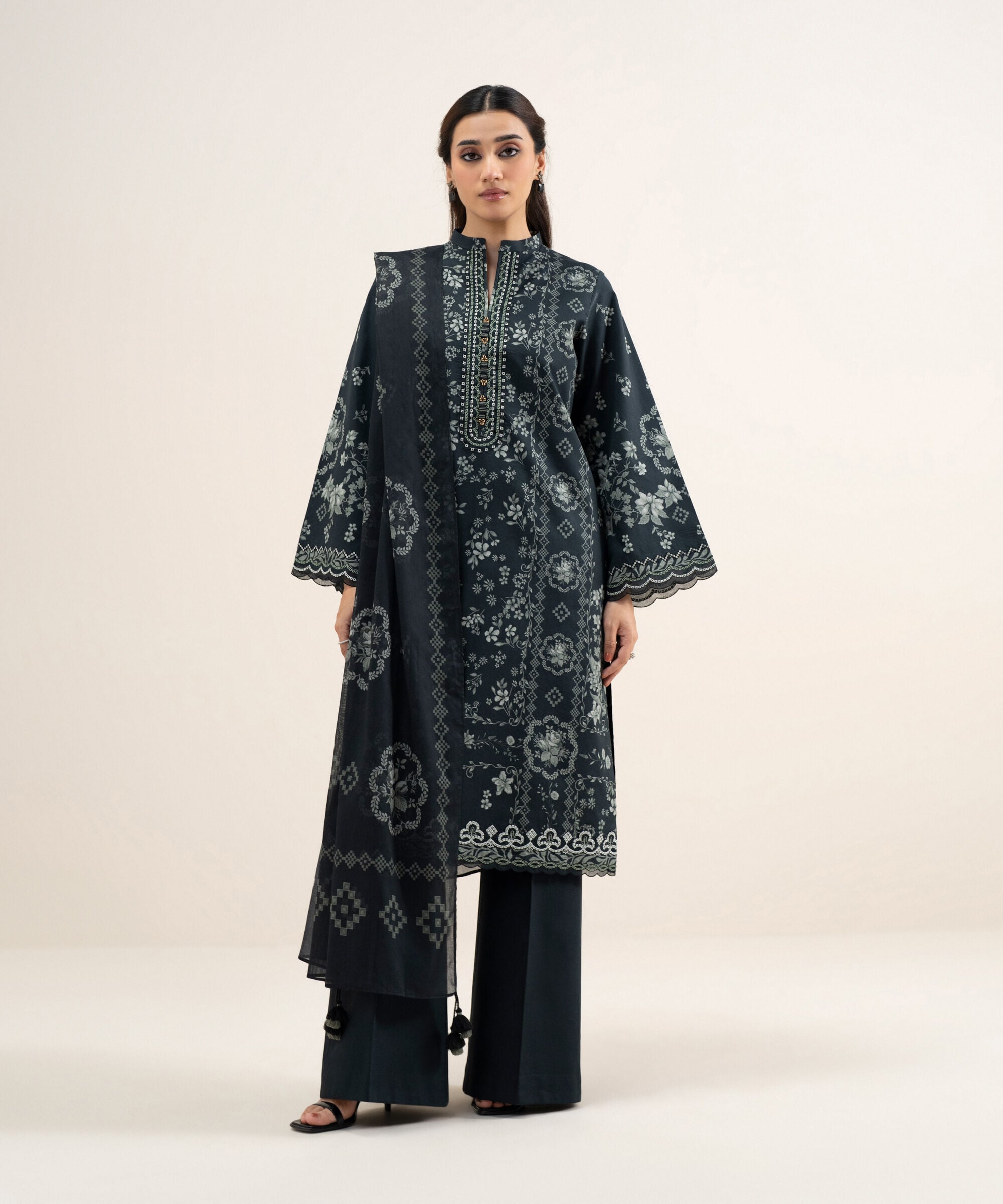 3 Piece - Embroidered Lawn Suit