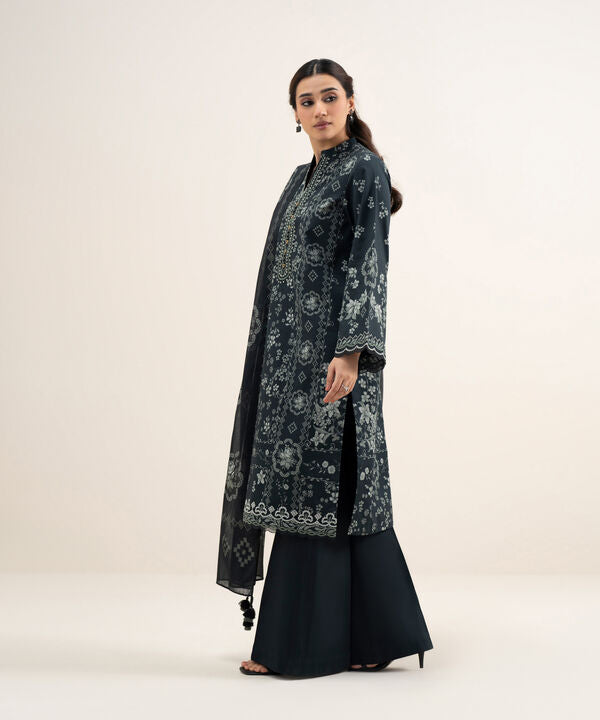 3 Piece - Embroidered Lawn Suit