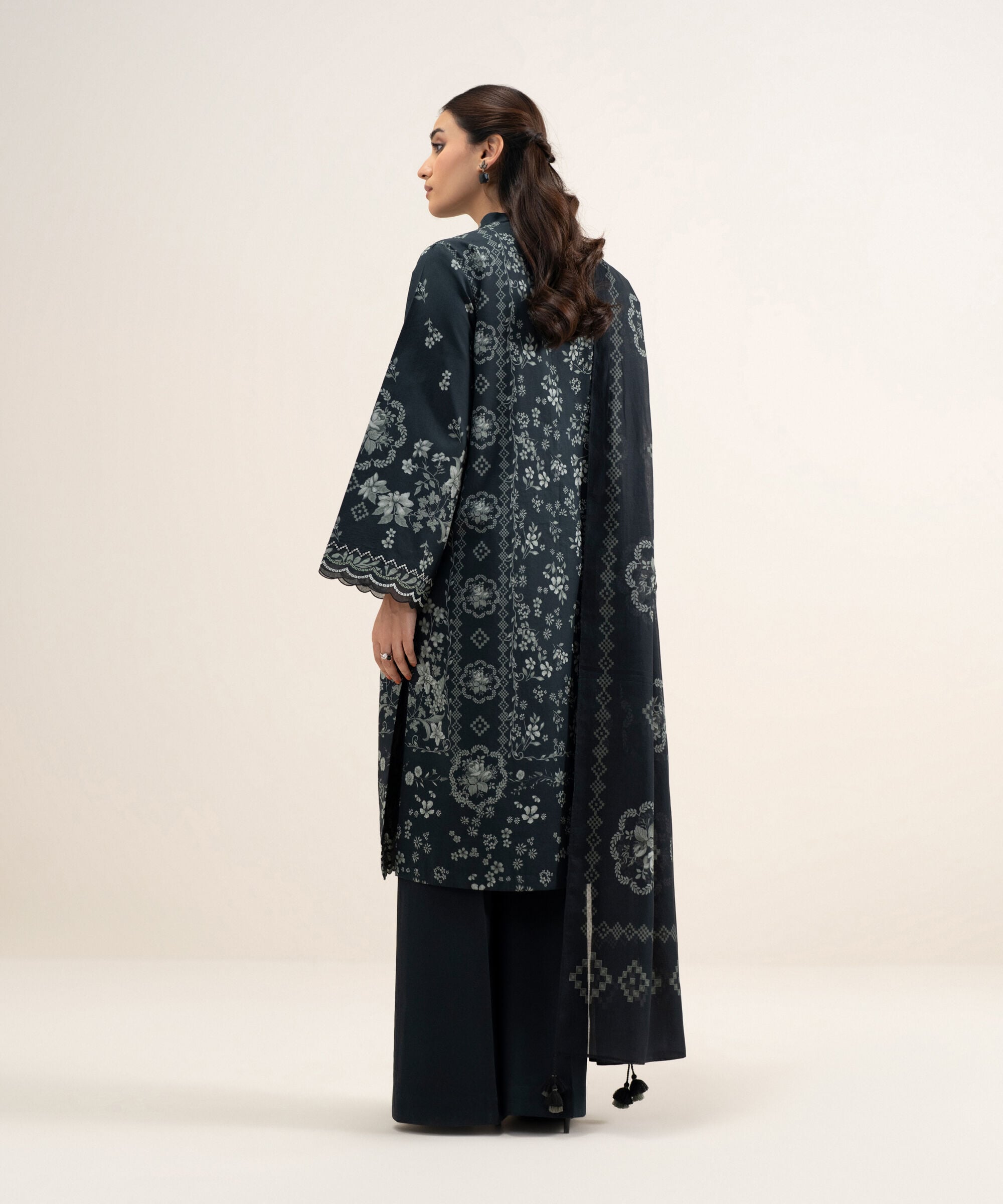 3 Piece - Embroidered Lawn Suit