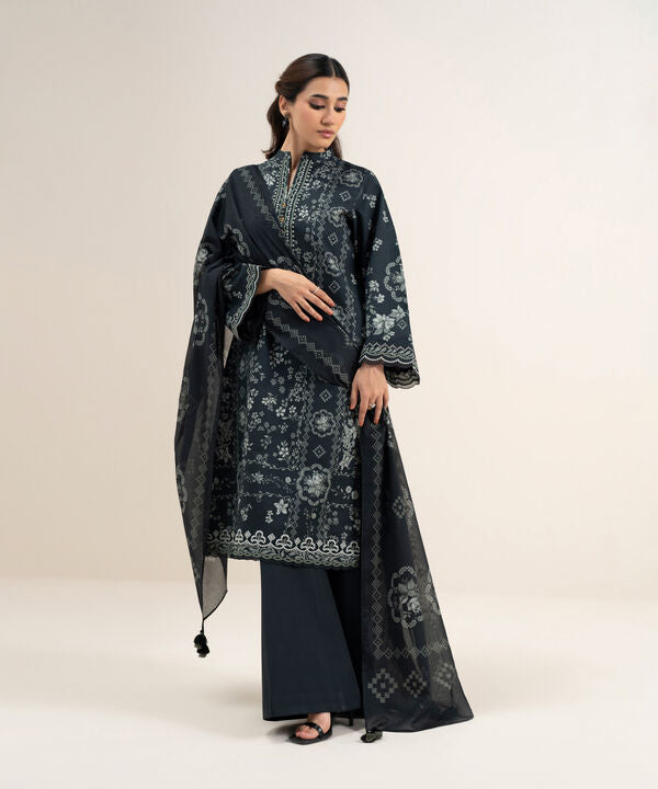 3 Piece - Embroidered Lawn Suit