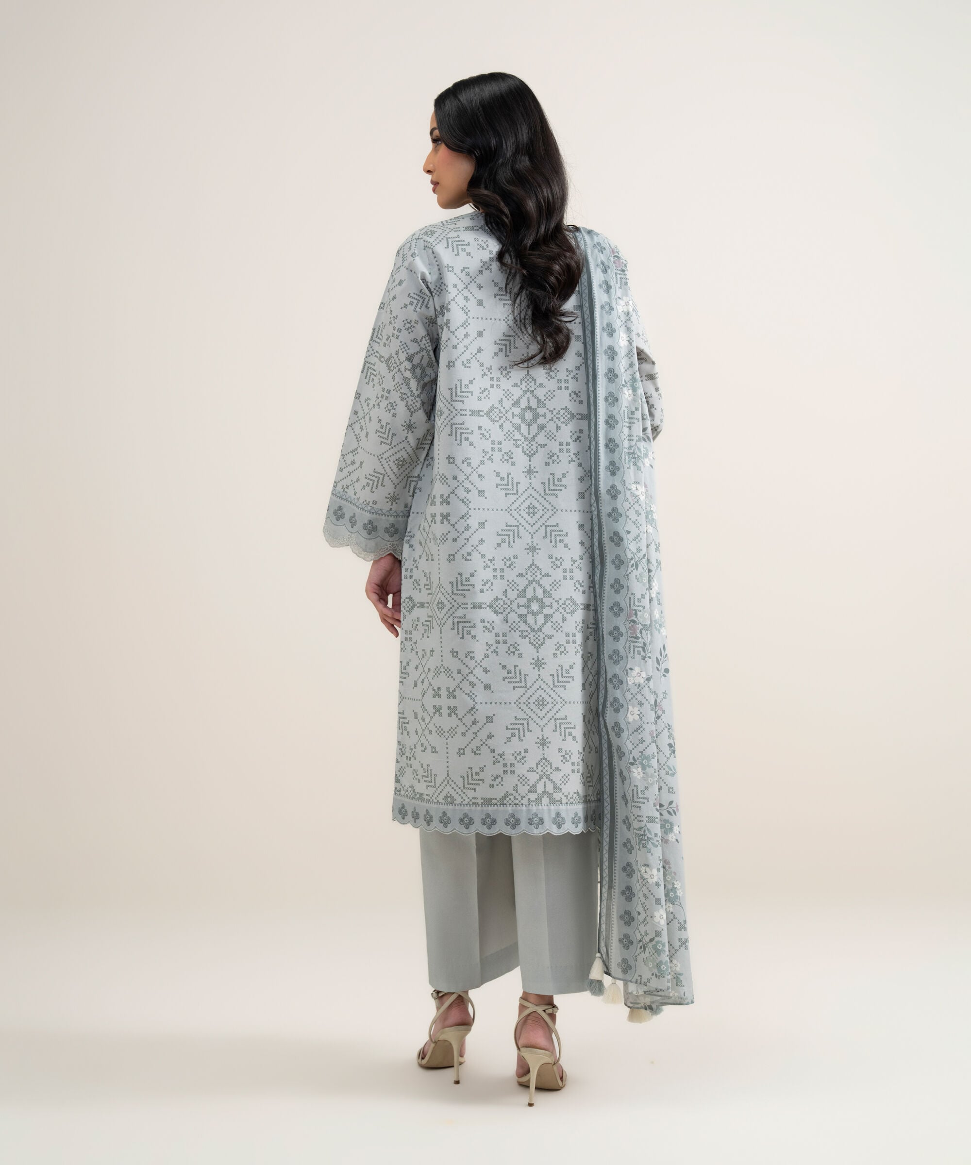 3 Piece - Embroidered Lawn Suit