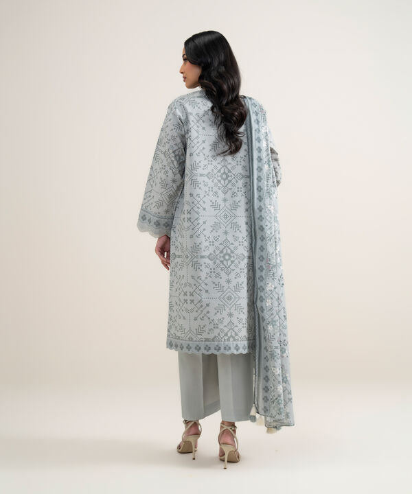 3 Piece - Embroidered Lawn Suit