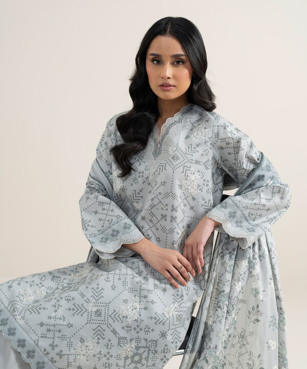 3 Piece - Embroidered Lawn Suit