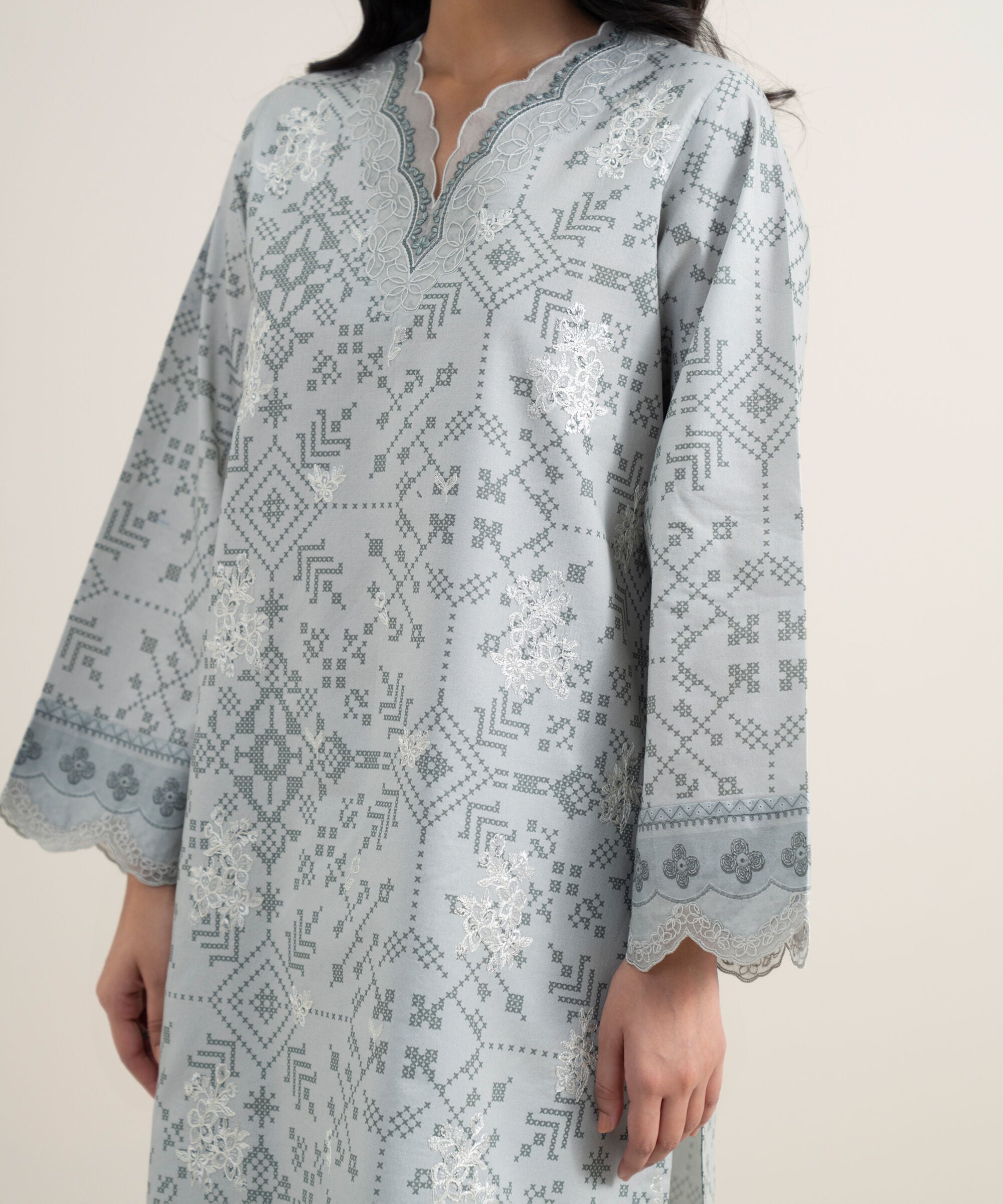 3 Piece - Embroidered Lawn Suit
