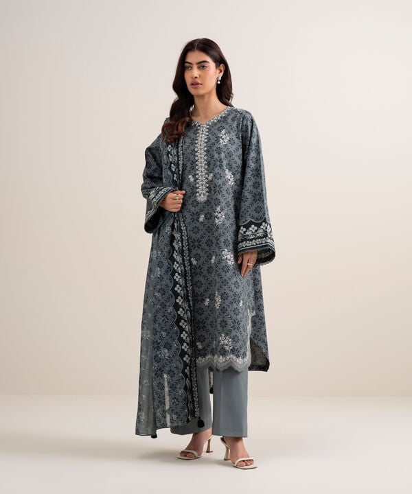 3 Piece - Embroidered Lawn Suit