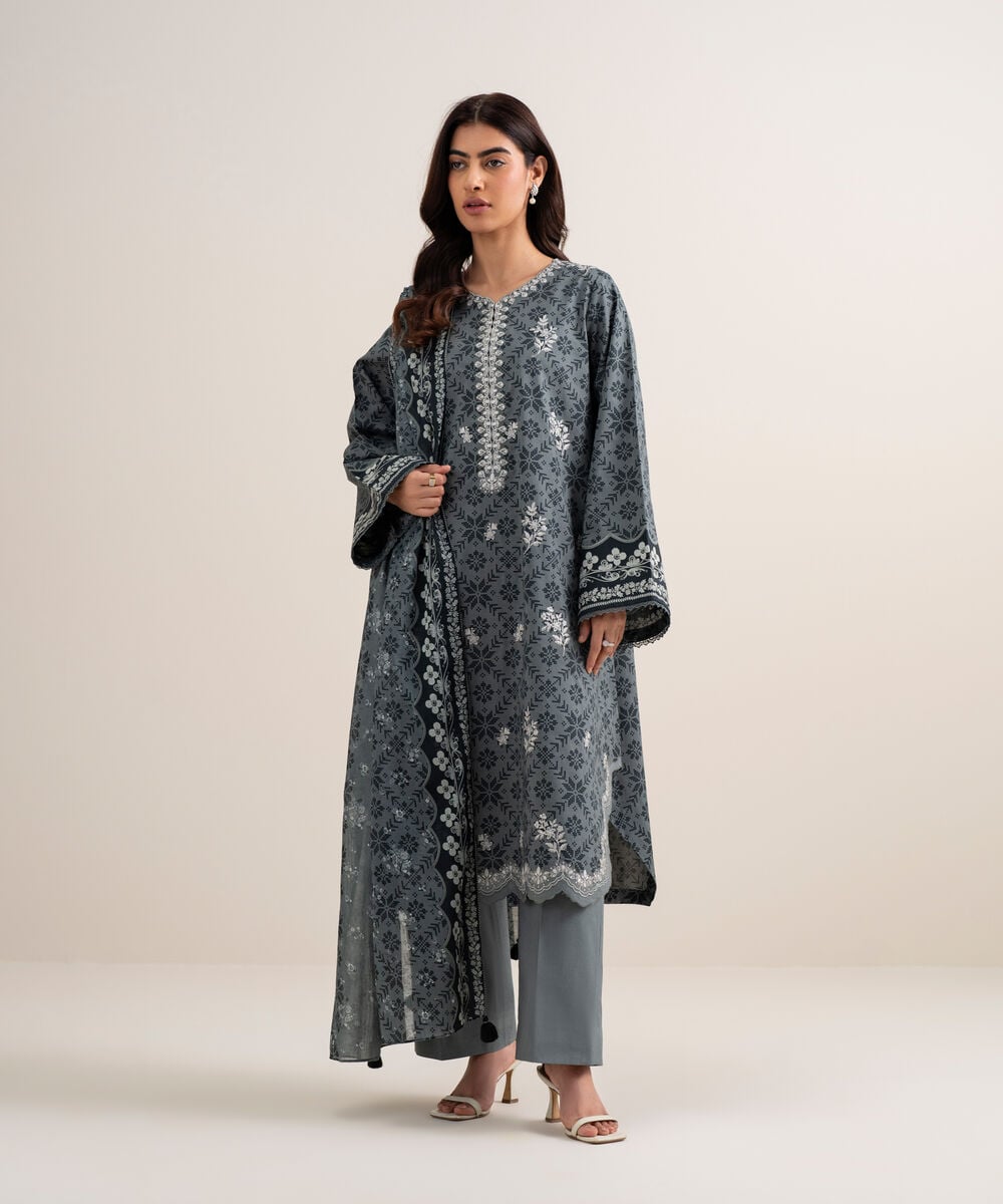 3 Piece - Embroidered Lawn Suit