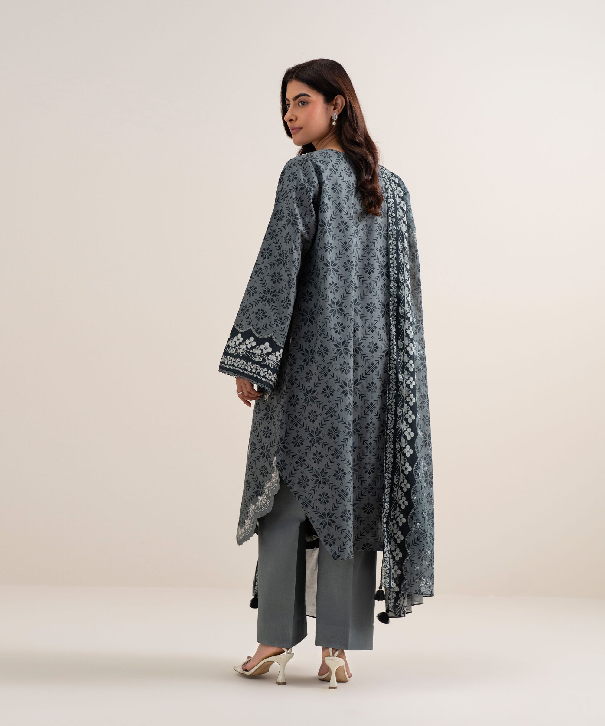 3 Piece - Embroidered Lawn Suit