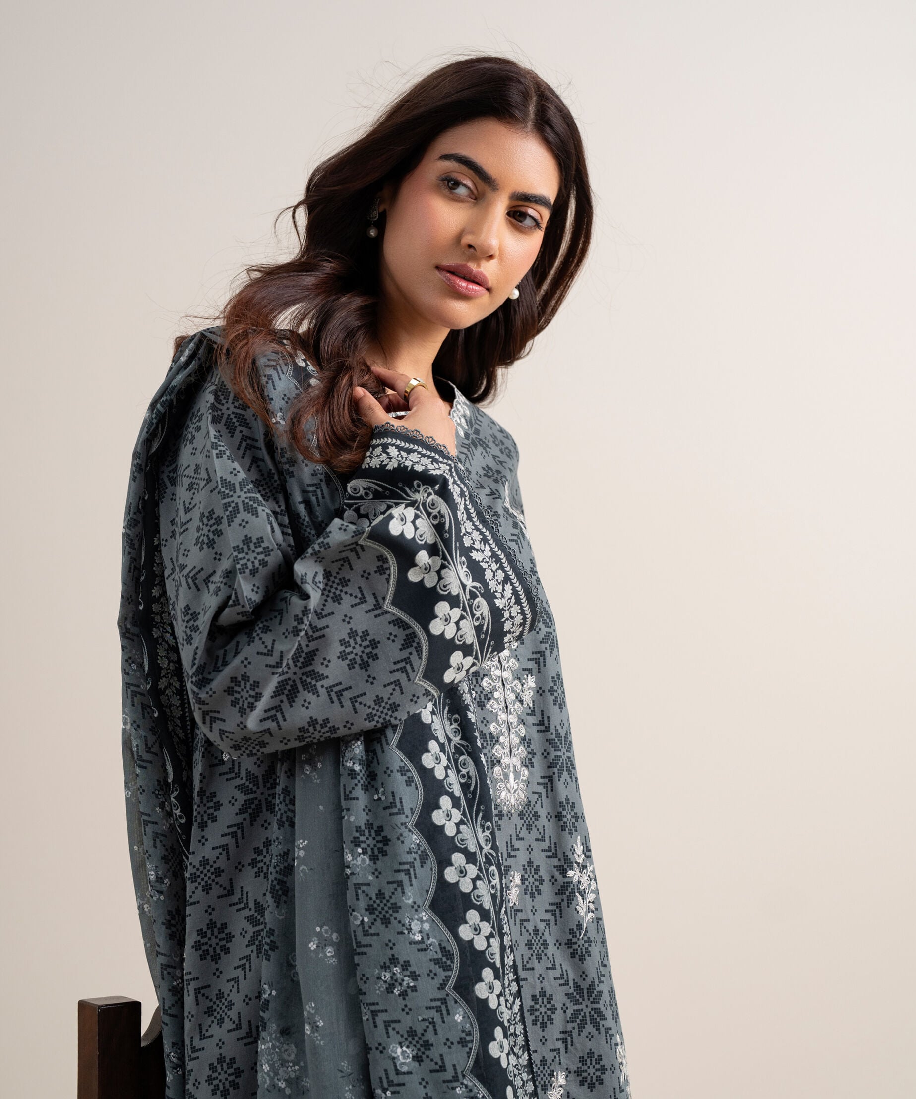 3 Piece - Embroidered Lawn Suit