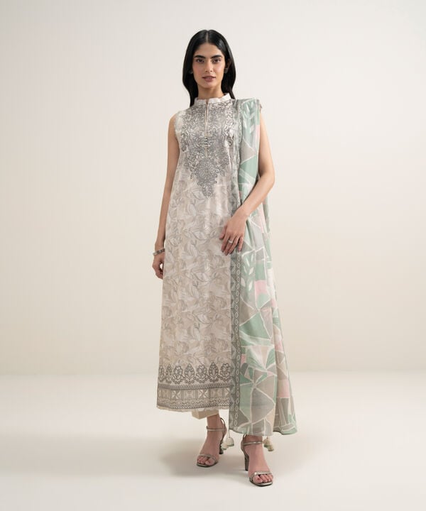 3 Piece - Embroidered Lawn Suit