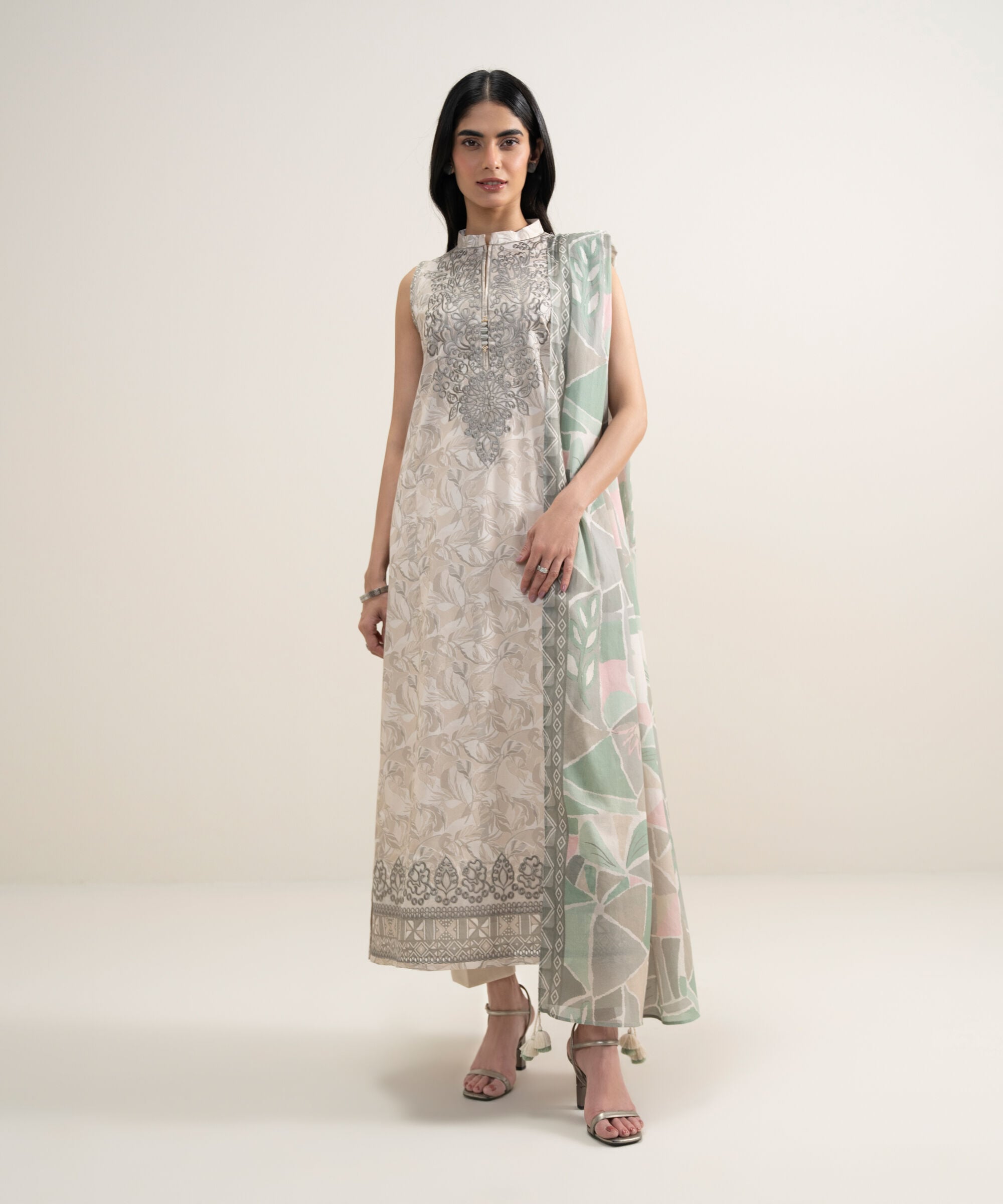 3 Piece - Embroidered Lawn Suit