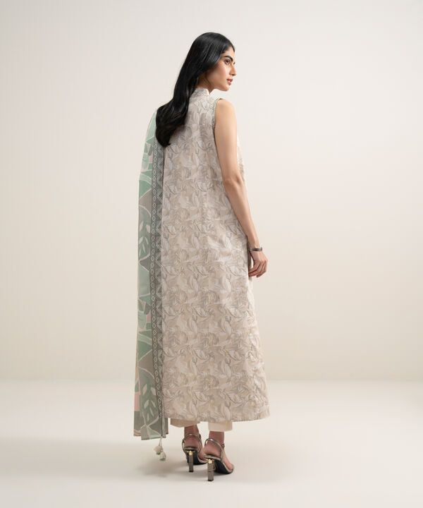 3 Piece - Embroidered Lawn Suit