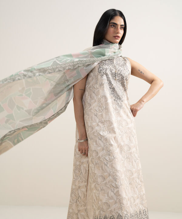 3 Piece - Embroidered Lawn Suit