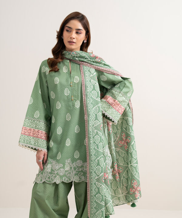 3 Piece - Embroidered Lawn Suit