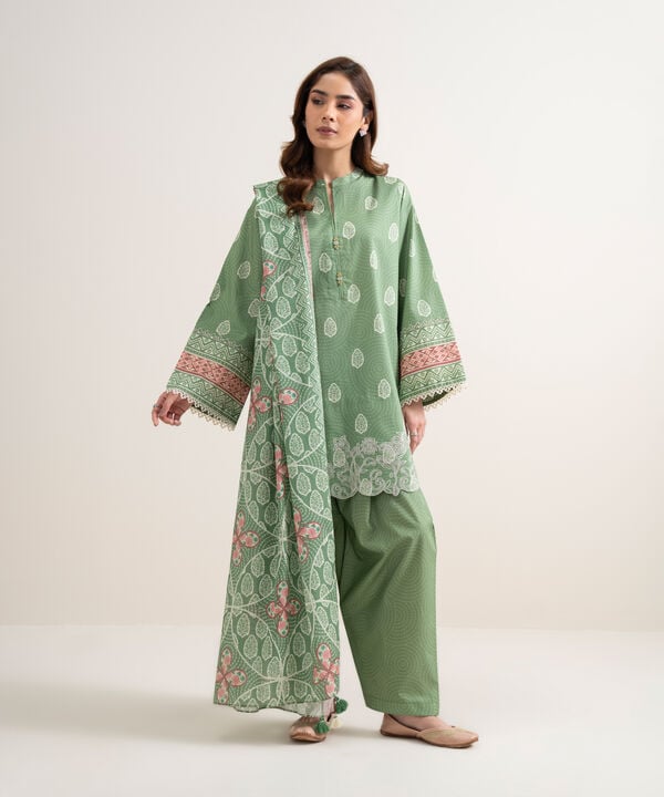 3 Piece - Embroidered Lawn Suit