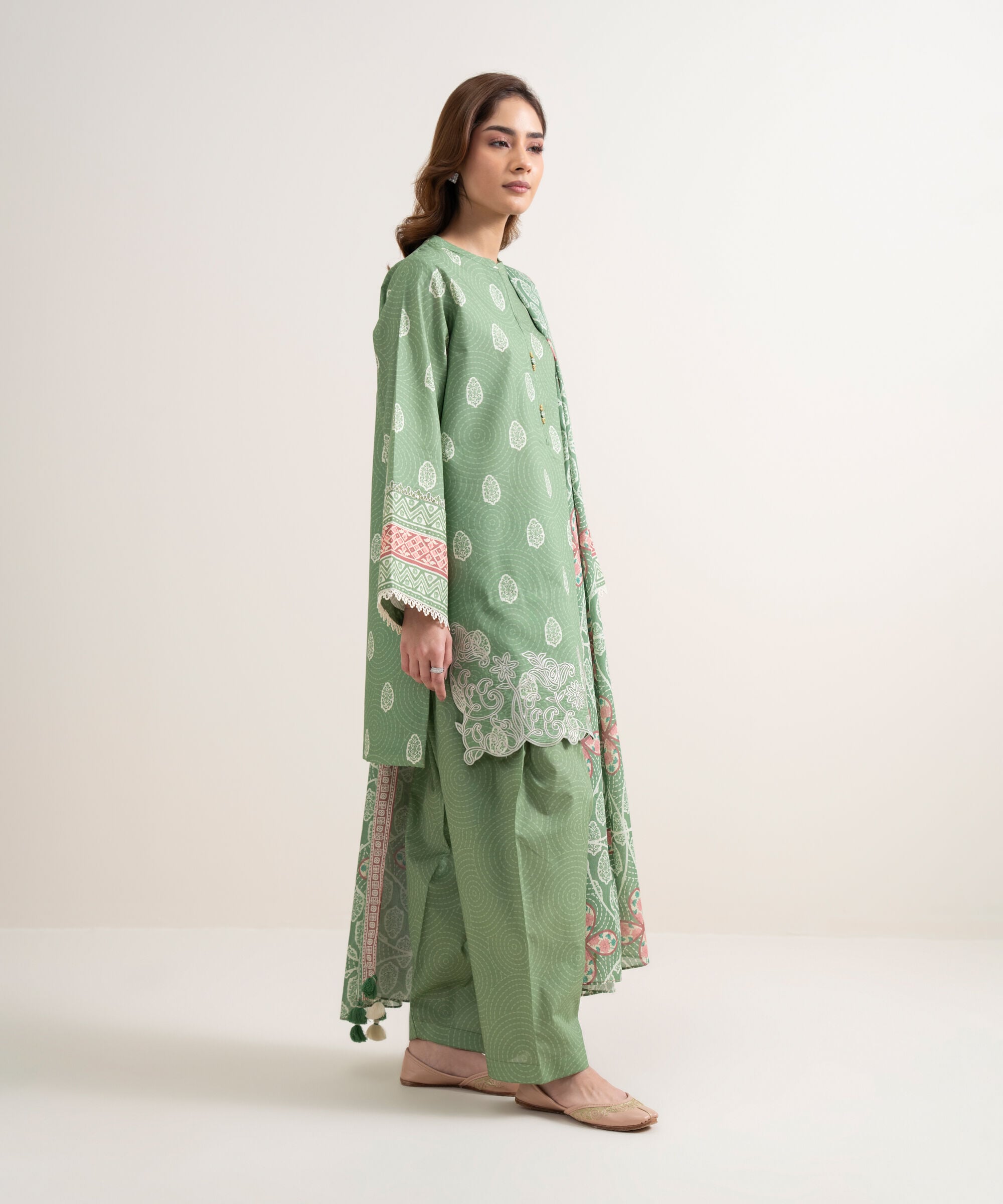 3 Piece - Embroidered Lawn Suit