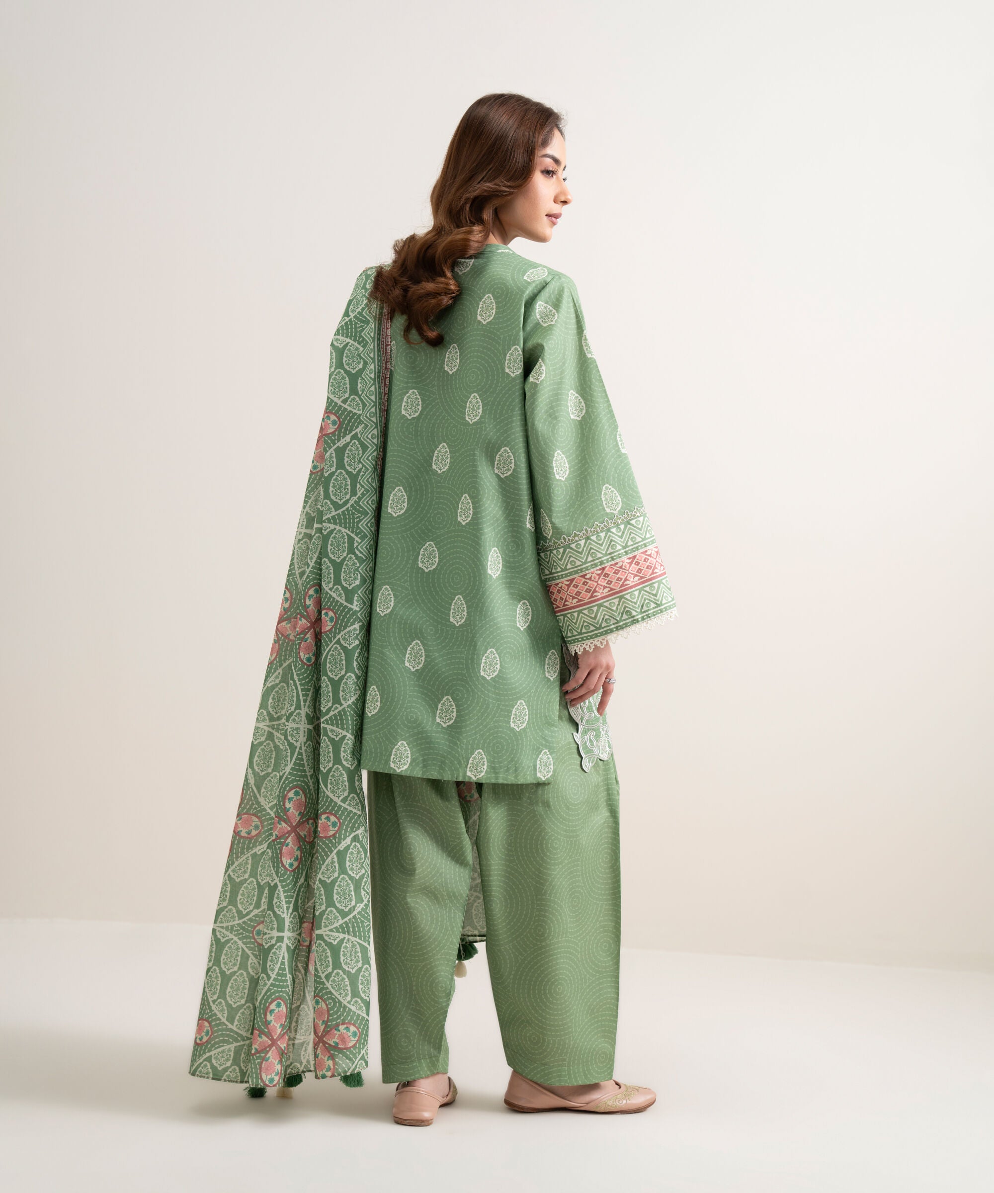 3 Piece - Embroidered Lawn Suit