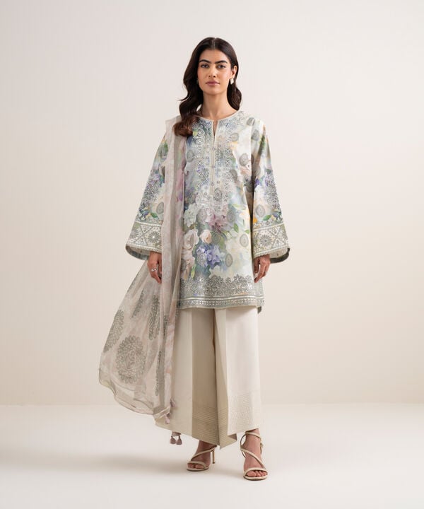 3 Piece - Embroidered Lawn Suit