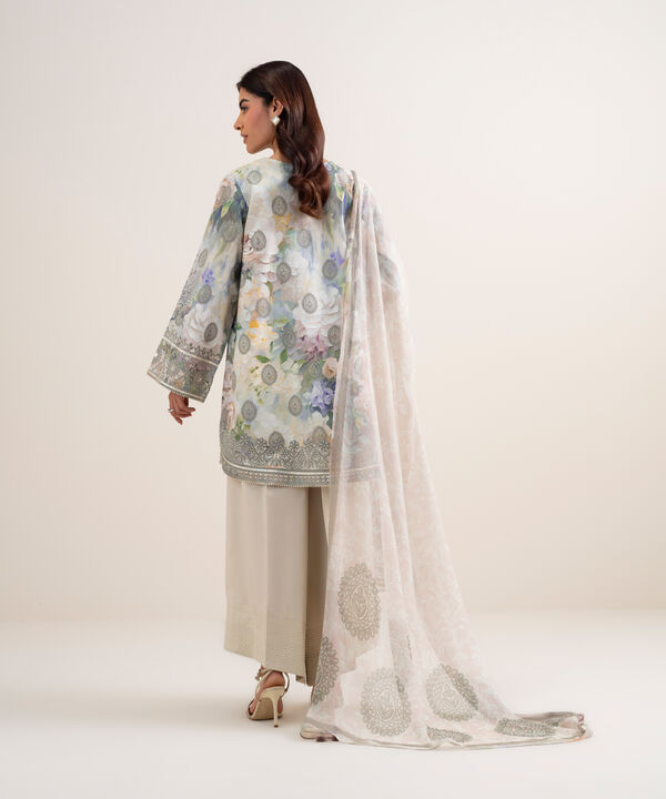 3 Piece - Embroidered Lawn Suit