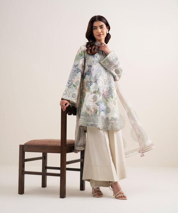 3 Piece - Embroidered Lawn Suit