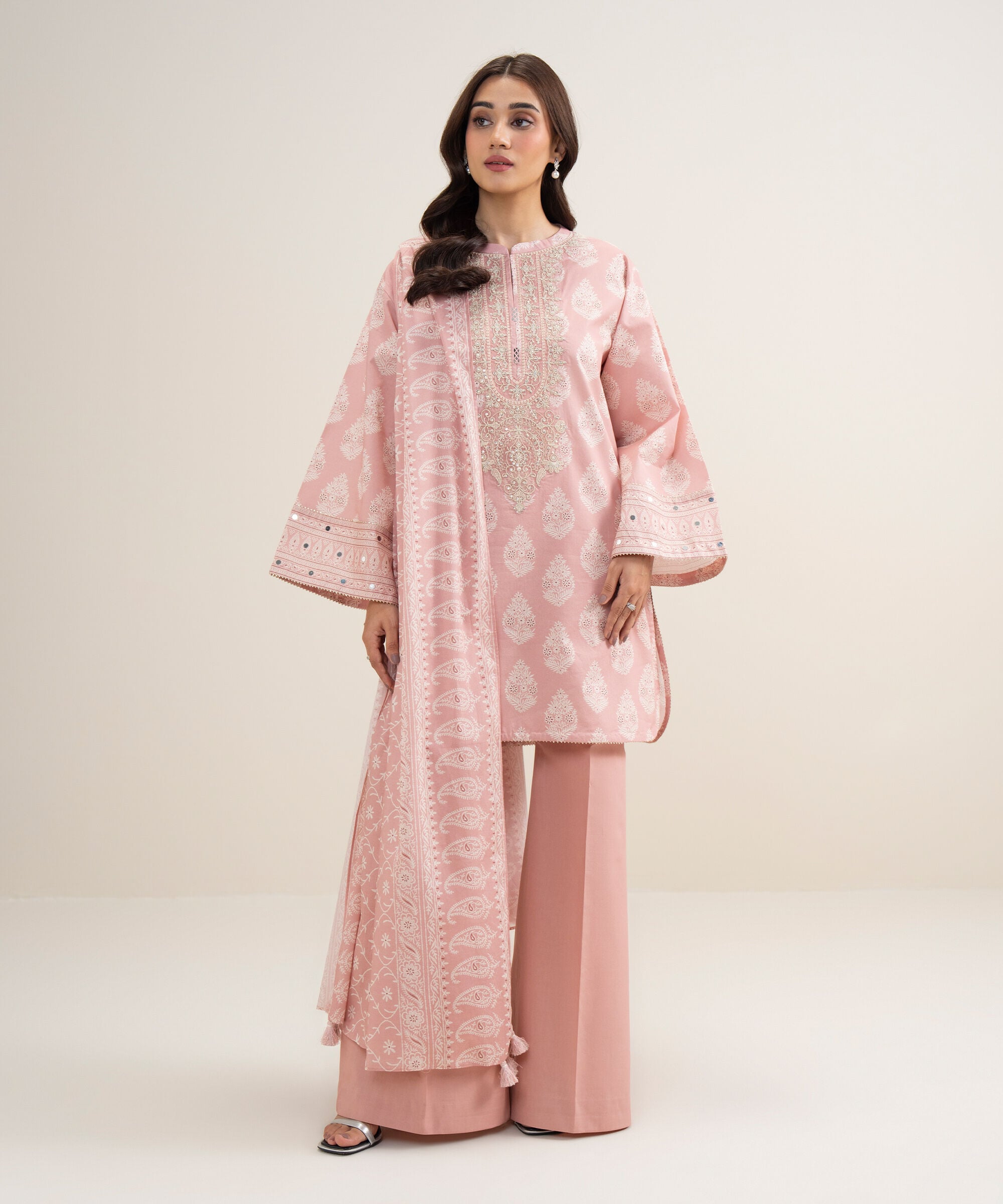 3 Piece - Embroidered Lawn Suit