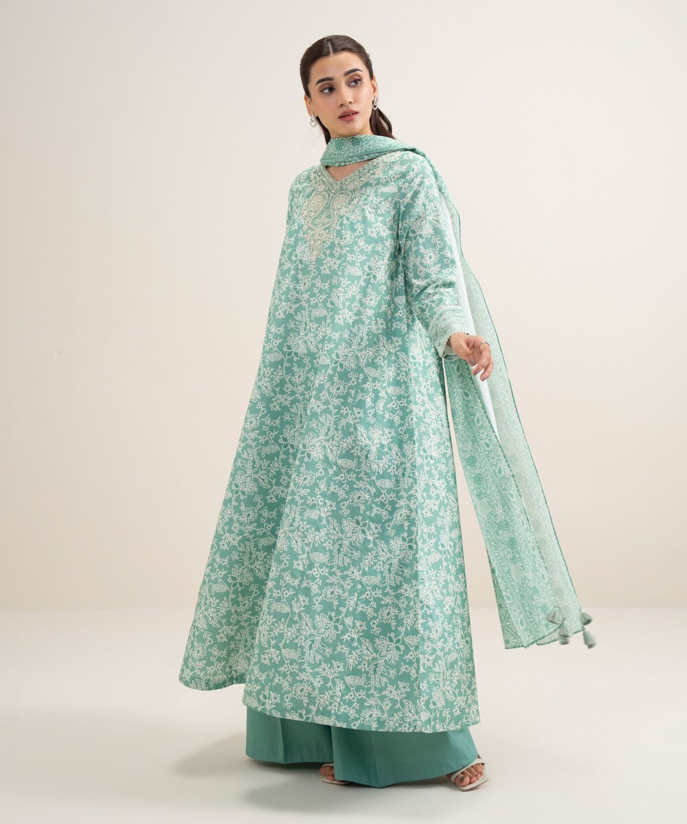 3 Piece - Embroidered Lawn Suit