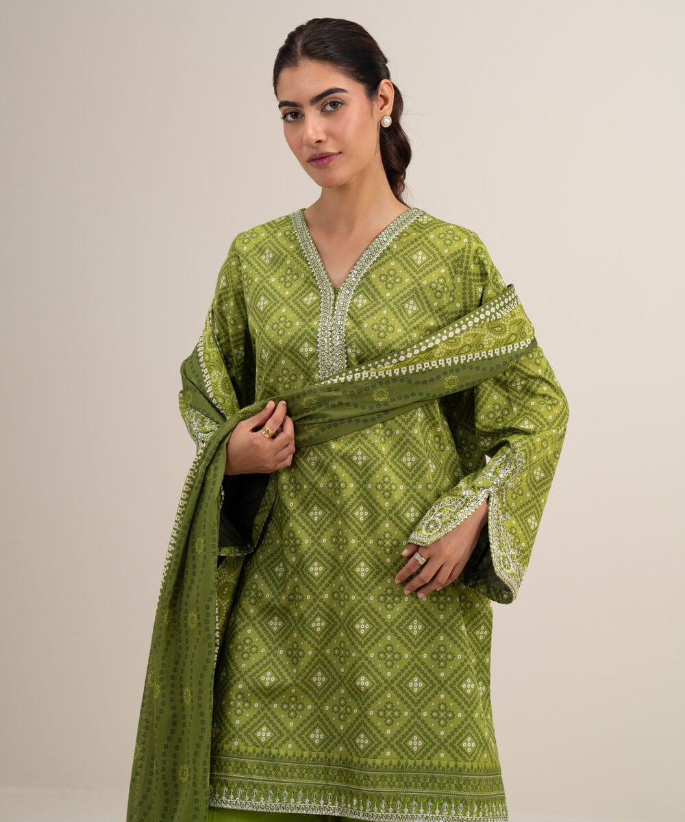 3 Piece - Embroidered Lawn Suit