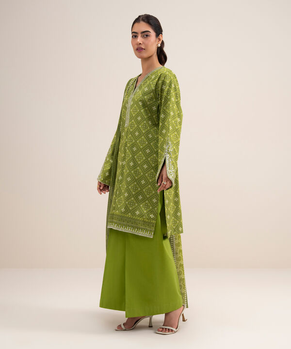 3 Piece - Embroidered Lawn Suit