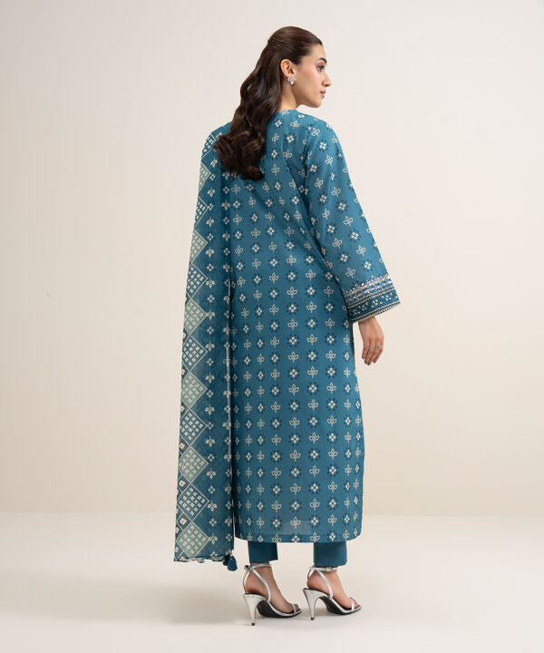 3 Piece - Embroidered Lawn Suit