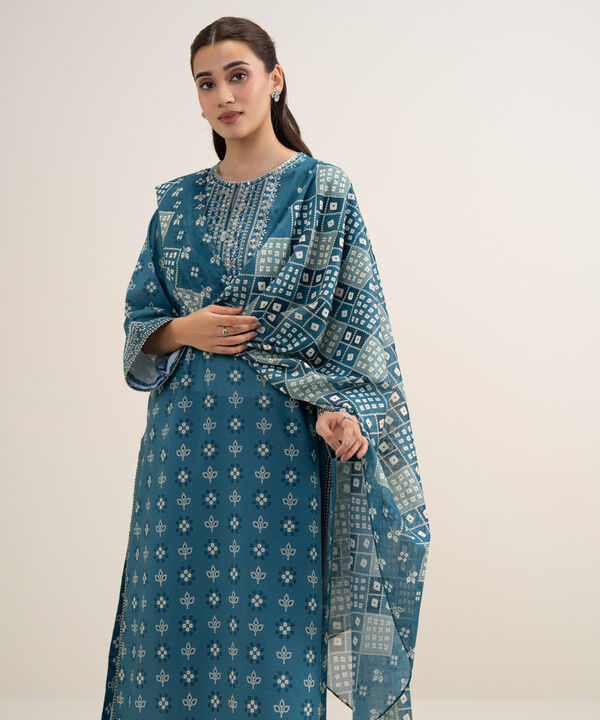 3 Piece - Embroidered Lawn Suit