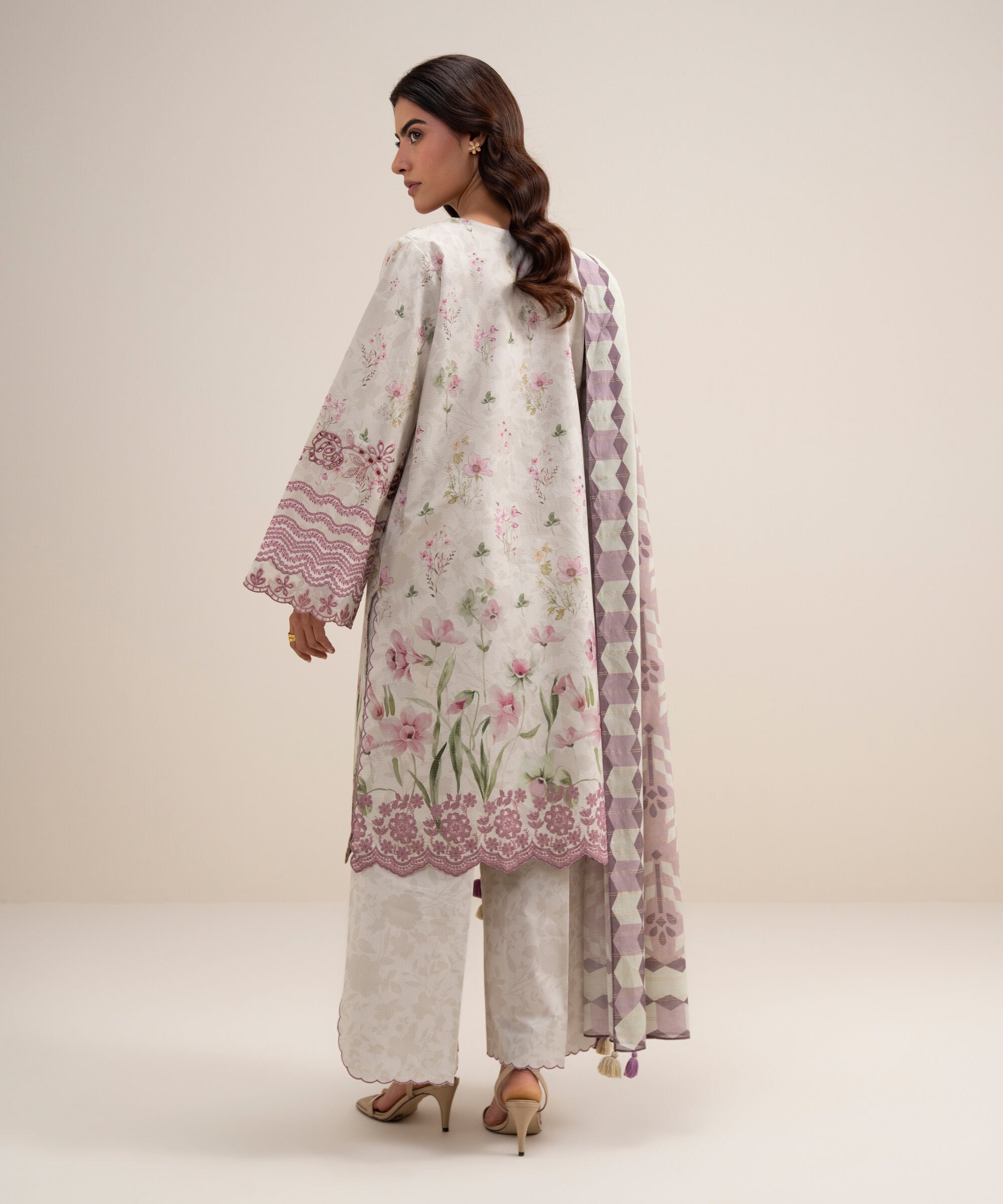 3 Piece - Embroidered Zari Lawn Suit