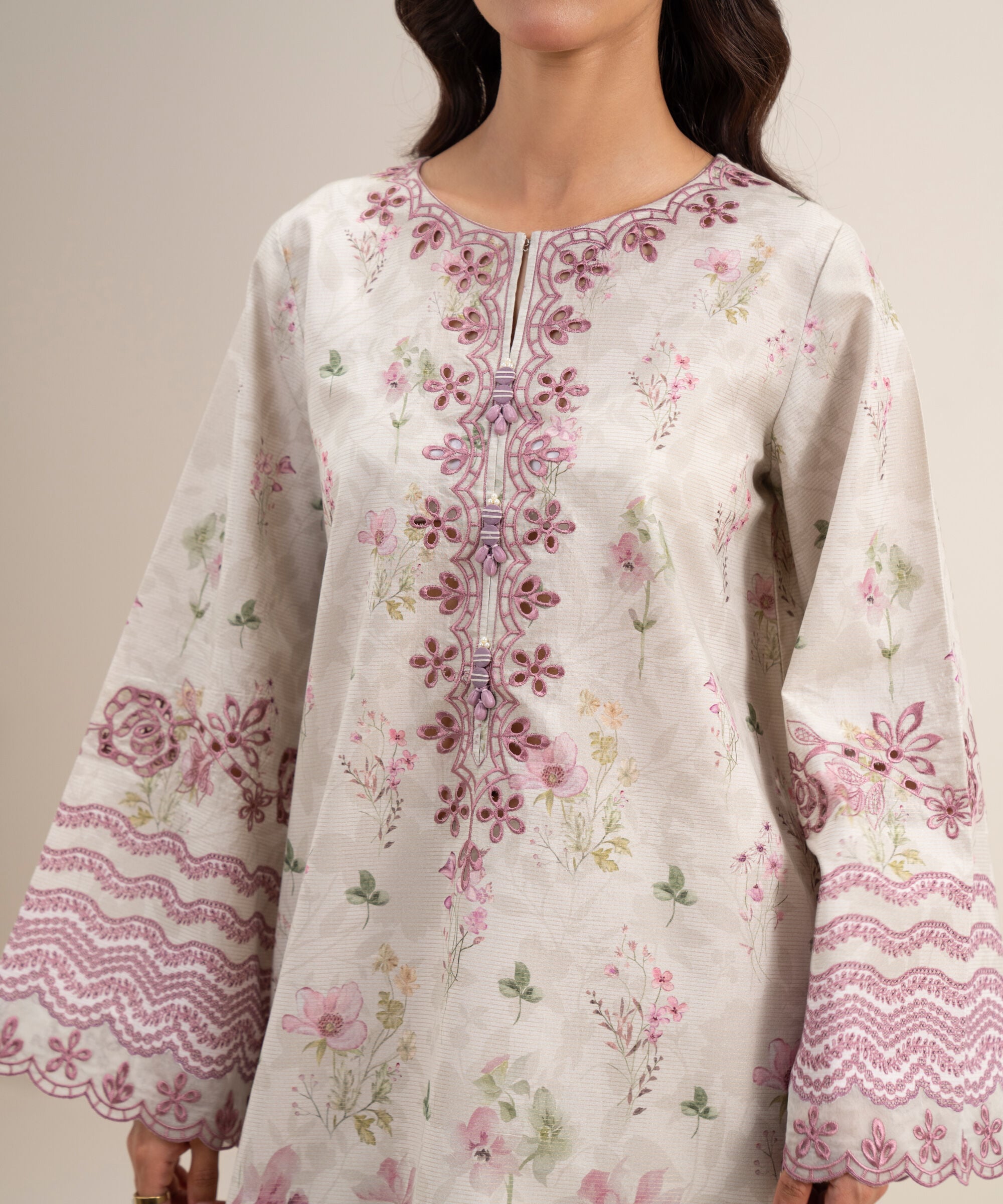 3 Piece - Embroidered Zari Lawn Suit