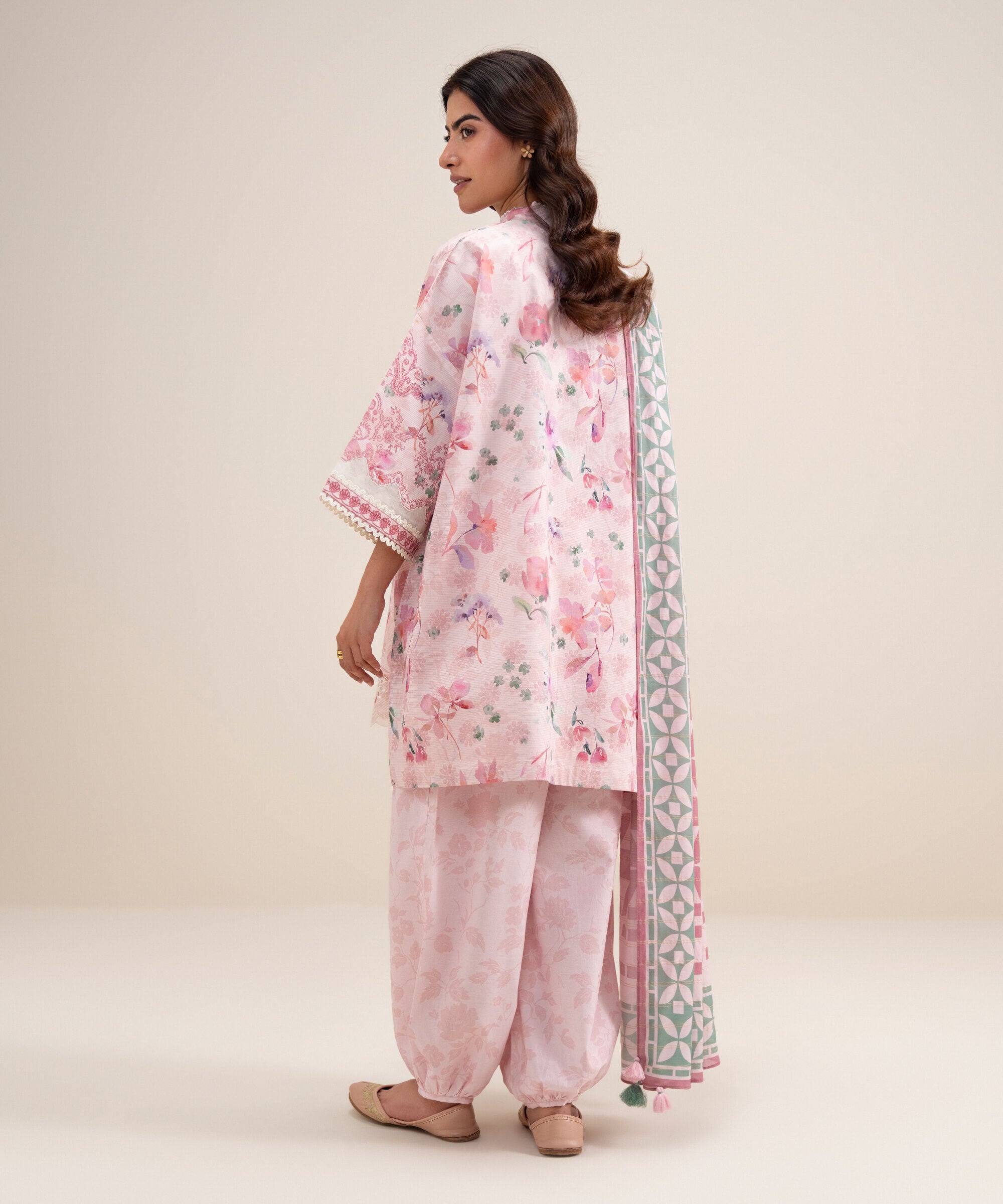 3 Piece - Embroidered Zari Lawn Suit