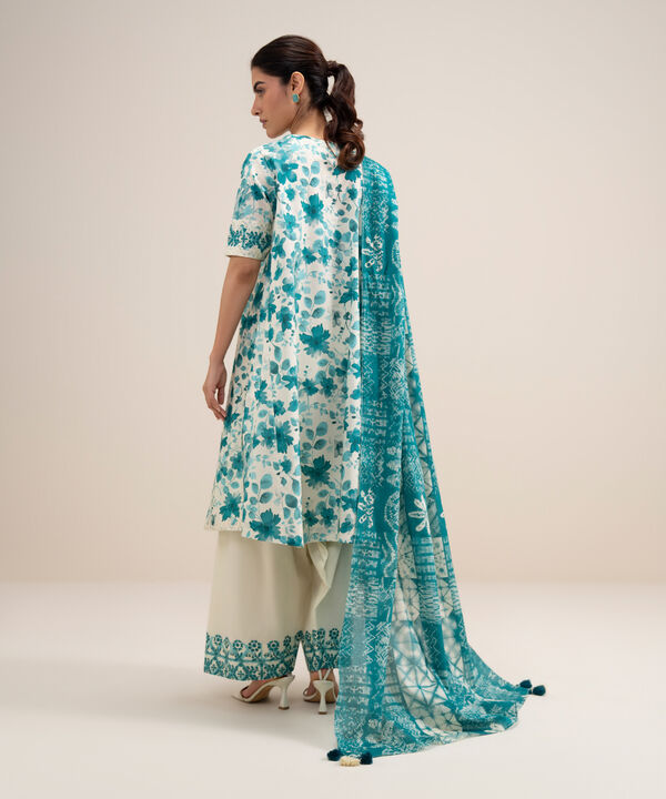 3 Piece - Embroidered Lawn Suit